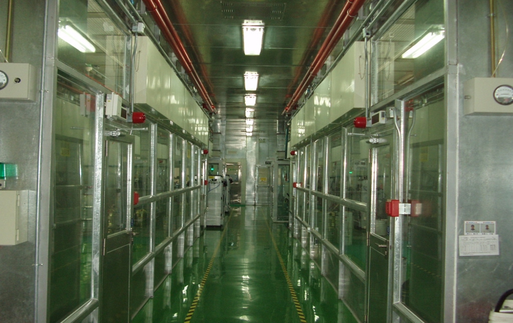 The characteristics of air shower room of coating production line are introduced